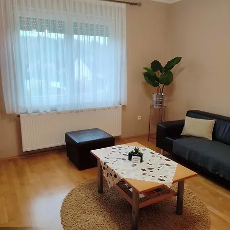 아파트 Jazmin Apartmanhaz 센트고타드