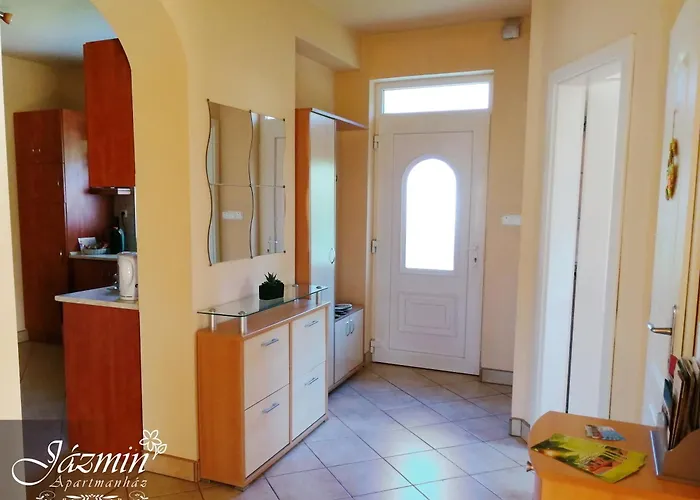 Jazmin Apartmanhaz Apartmán *