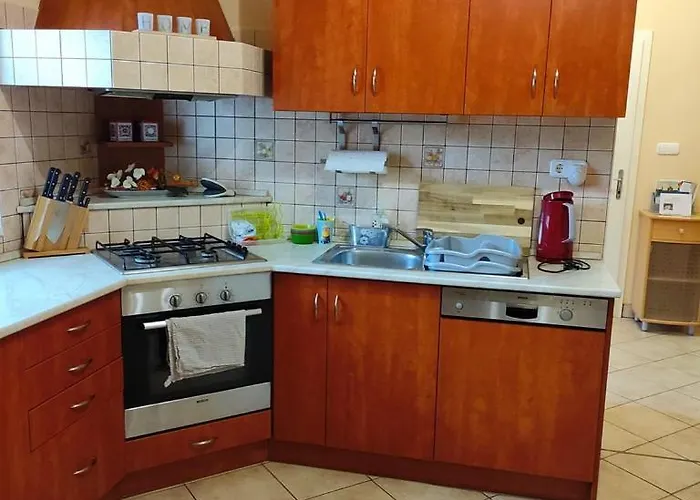 Jazmin Apartmanhaz * Szentgotthárd